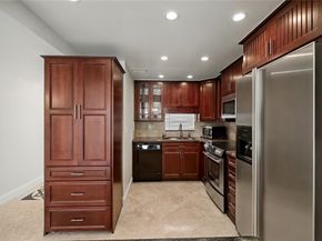 9320 S Hollybrook Lake Dr 103, Pembroke Pines FL 33025