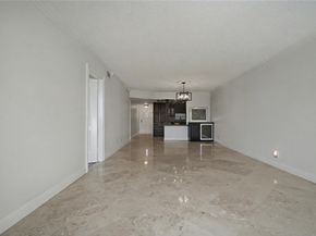 9320 S Hollybrook Lake Dr 103, Pembroke Pines FL 33025