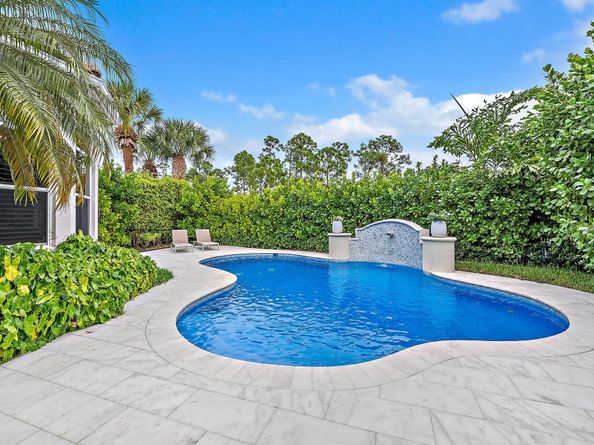 108 Bianca Drive, Palm Beach Gardens FL 33418