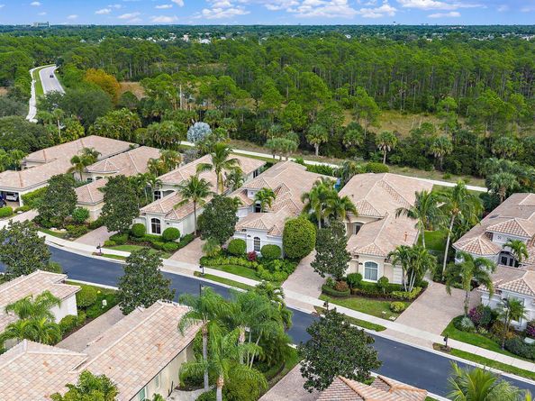 108 Bianca Drive, Palm Beach Gardens FL 33418