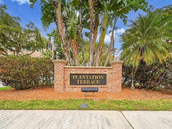 6731 Cypress Rd 309, Plantation FL 33317