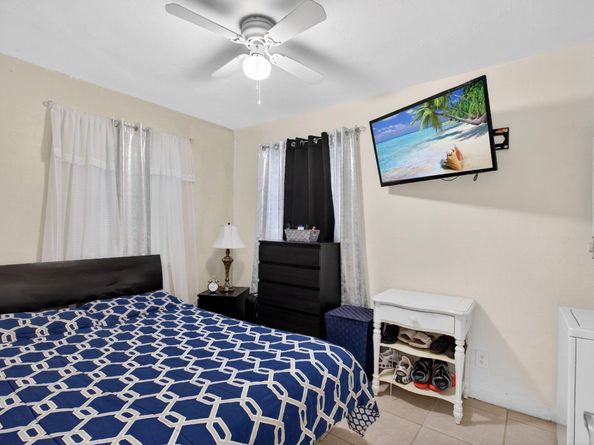 621 50th Street, West Palm Beach FL 33407