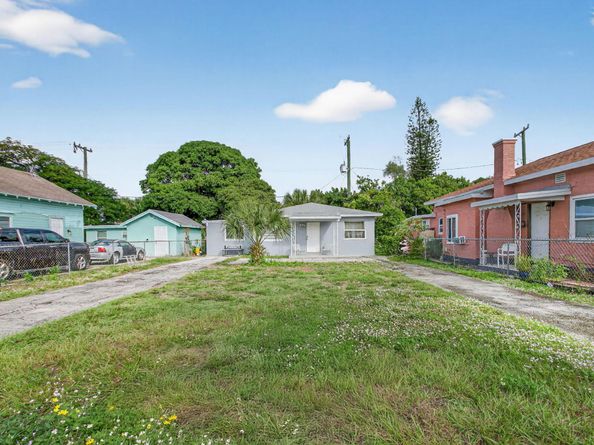 621 50th Street, West Palm Beach FL 33407