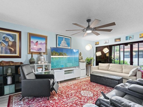 3351 Emerald Oaks Dr 103, Hollywood FL 33021