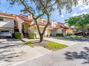 3351 Emerald Oaks Dr 103, Hollywood FL 33021