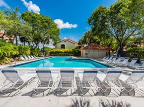 3351 Emerald Oaks Dr 103, Hollywood FL 33021