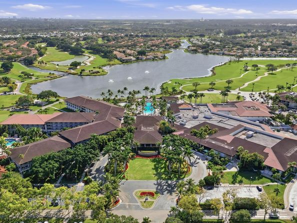 1001 10th Terrace, Palm Beach Gardens FL 33418