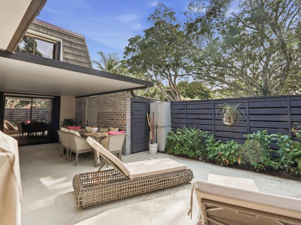 1001 10th Terrace, Palm Beach Gardens FL 33418