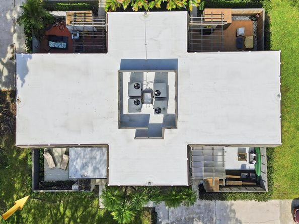 1001 10th Terrace, Palm Beach Gardens FL 33418