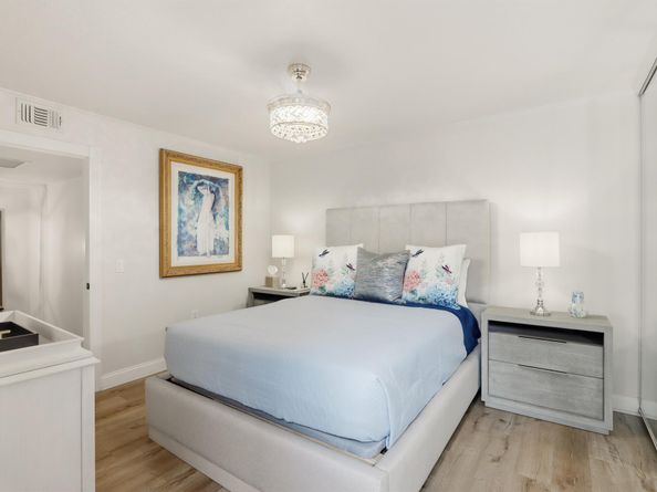 1001 10th Terrace, Palm Beach Gardens FL 33418