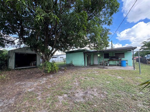 18530 NW 42nd Ave, Miami Gardens FL 33055