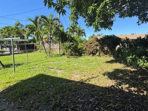 18530 NW 42nd Ave, Miami Gardens FL 33055