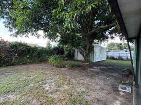 18530 NW 42nd Ave, Miami Gardens FL 33055