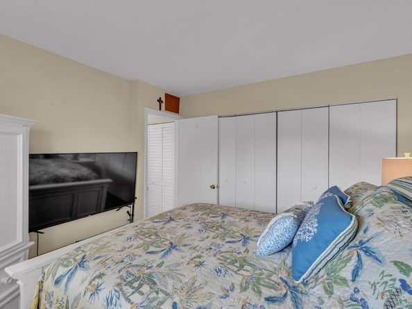 6890 Royal Palm Blvd 203H, Margate FL 33063