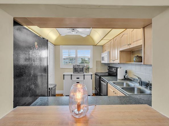 6890 Royal Palm Blvd 203H, Margate FL 33063