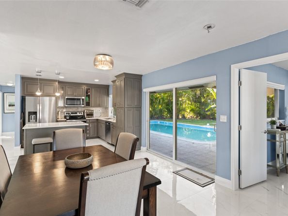 11305 NW 38th St, Coral Springs FL 33065