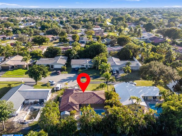 11305 NW 38th St, Coral Springs FL 33065