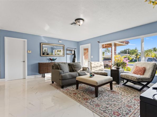 11305 NW 38th St, Coral Springs FL 33065