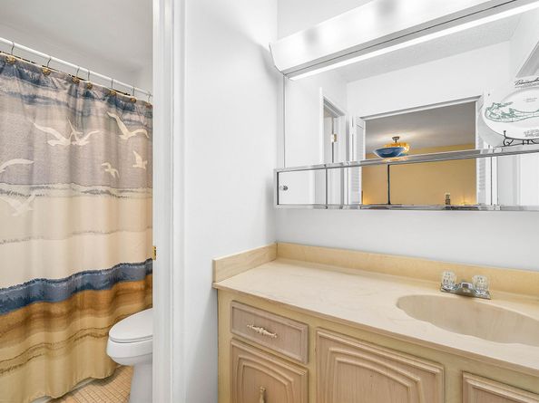 1010 Circle Terrace E C, Delray Beach FL 33445