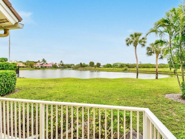 2576 Muirfield Court, Wellington FL 33414