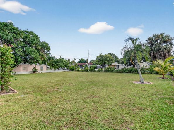 3816 Merrill Avenue, West Palm Beach FL 33405