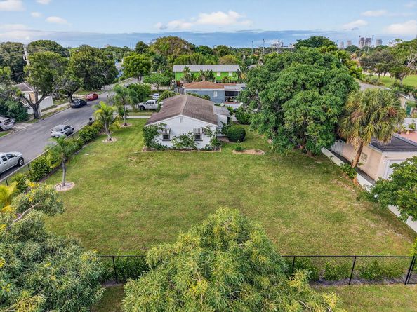 3816 Merrill Avenue, West Palm Beach FL 33405