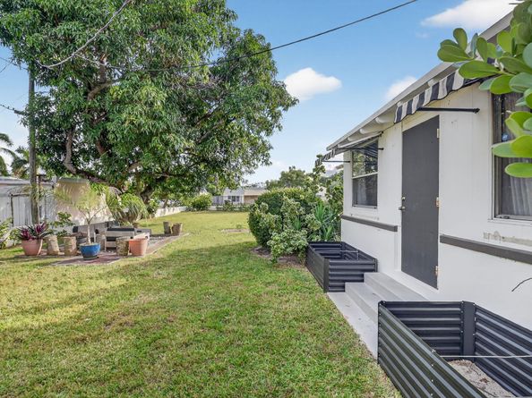 3816 Merrill Avenue, West Palm Beach FL 33405