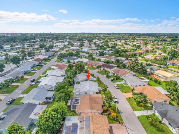 4500 NW 47 Court, Tamarac FL 33319