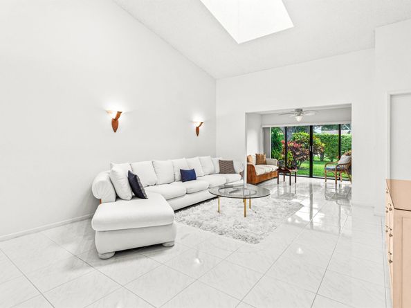 8348 Sunmeadow Lane, Boca Raton FL 33496