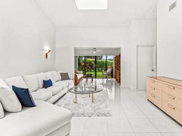 8348 Sunmeadow Lane, Boca Raton FL 33496