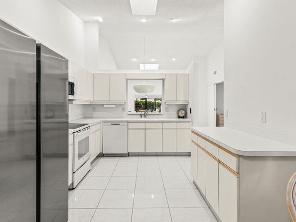 8348 Sunmeadow Lane, Boca Raton FL 33496