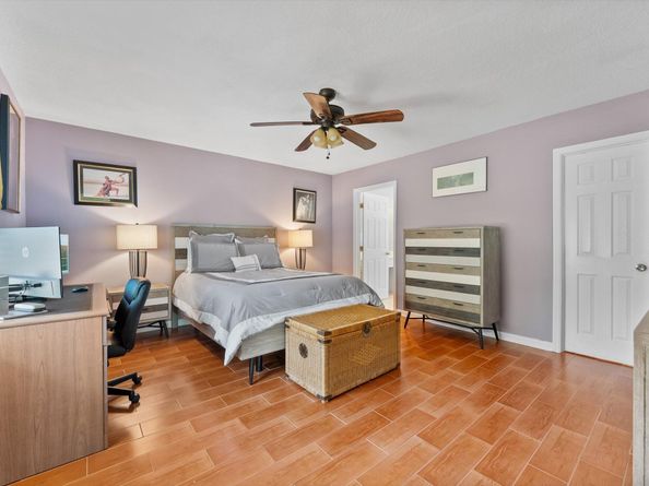 320 Summa Street, West Palm Beach FL 33405