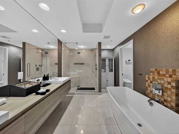 17301 Biscayne Blvd 506, Aventura FL 33160