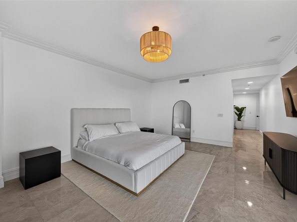 17301 Biscayne Blvd 506, Aventura FL 33160