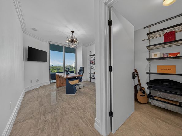 17301 Biscayne Blvd 506, Aventura FL 33160