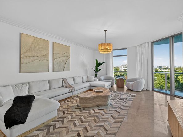 17301 Biscayne Blvd 506, Aventura FL 33160