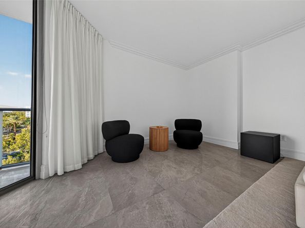 17301 Biscayne Blvd 506, Aventura FL 33160