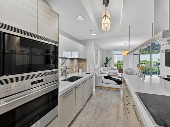 17301 Biscayne Blvd 506, Aventura FL 33160