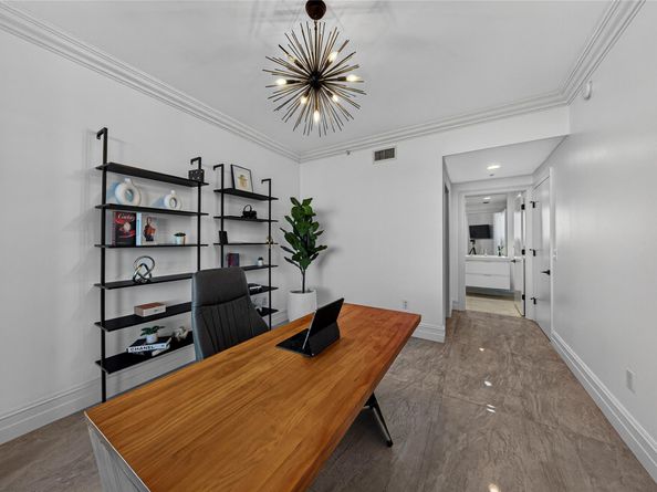 17301 Biscayne Blvd 506, Aventura FL 33160