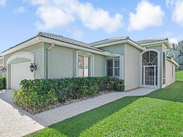 9174 Bay Point Circle, West Palm Beach FL 33411