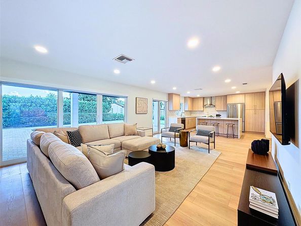 1082 NW 83rd Drive, Coral Springs FL 33071