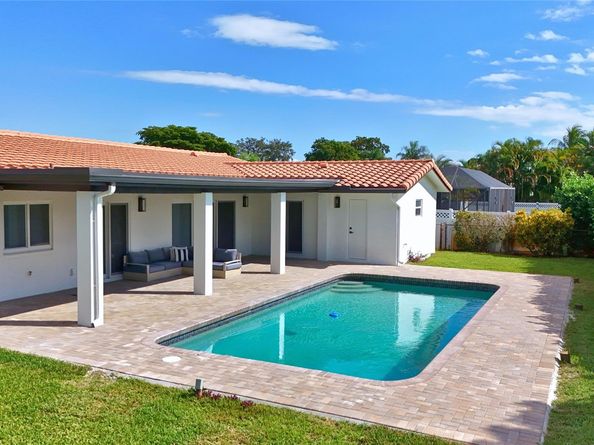 1082 NW 83rd Drive, Coral Springs FL 33071