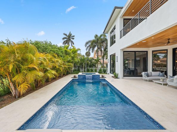 1041 Lewis Cove, Delray Beach FL 33483