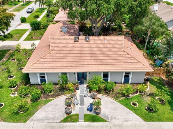 7598 W Country Club Boulevard, Boca Raton FL 33487