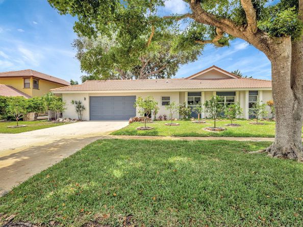 7598 W Country Club Boulevard, Boca Raton FL 33487
