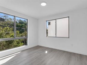 3204 Plaza Street, Miami FL 33133