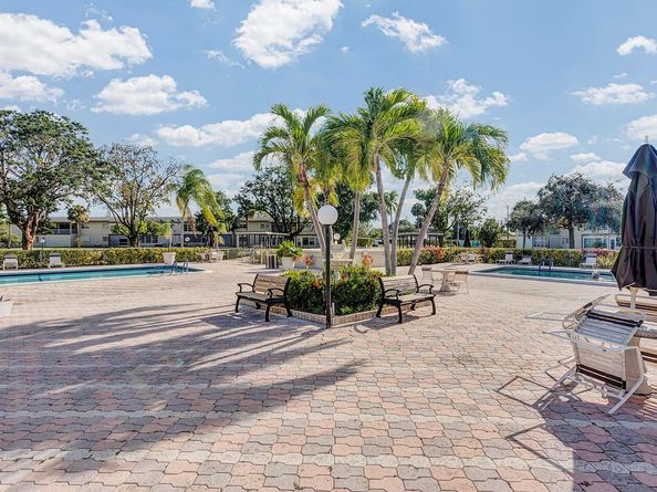 7855 NW 5th Court 203, Margate FL 33063