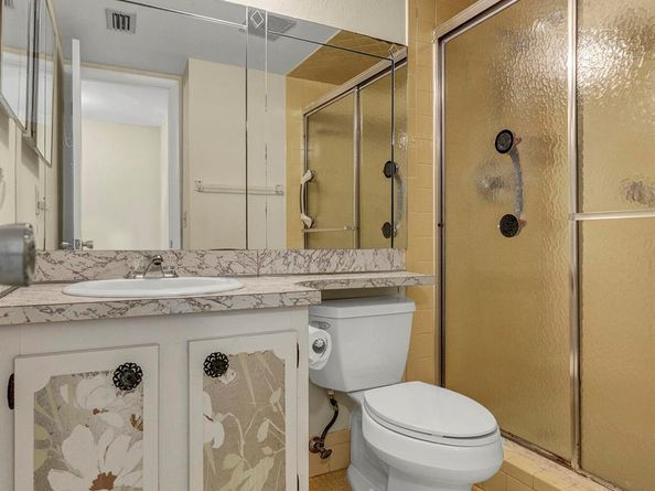 7855 NW 5th Court 203, Margate FL 33063