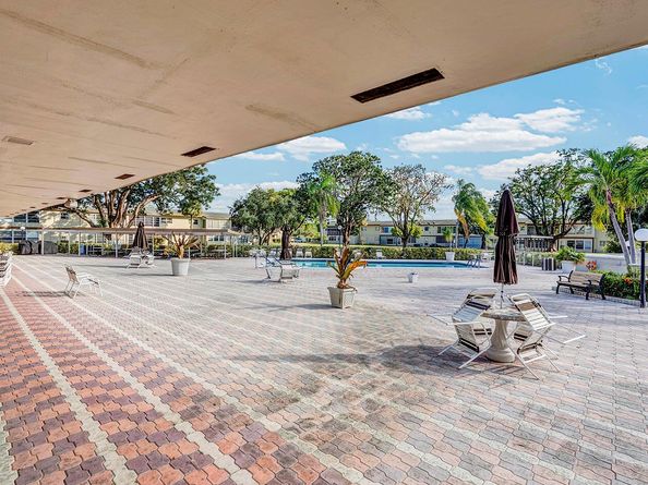 7855 NW 5th Court 203, Margate FL 33063