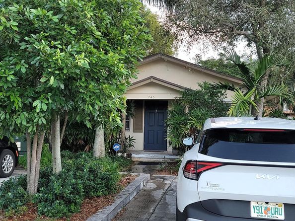 246 Dixie Blvd, Delray Beach FL 33444